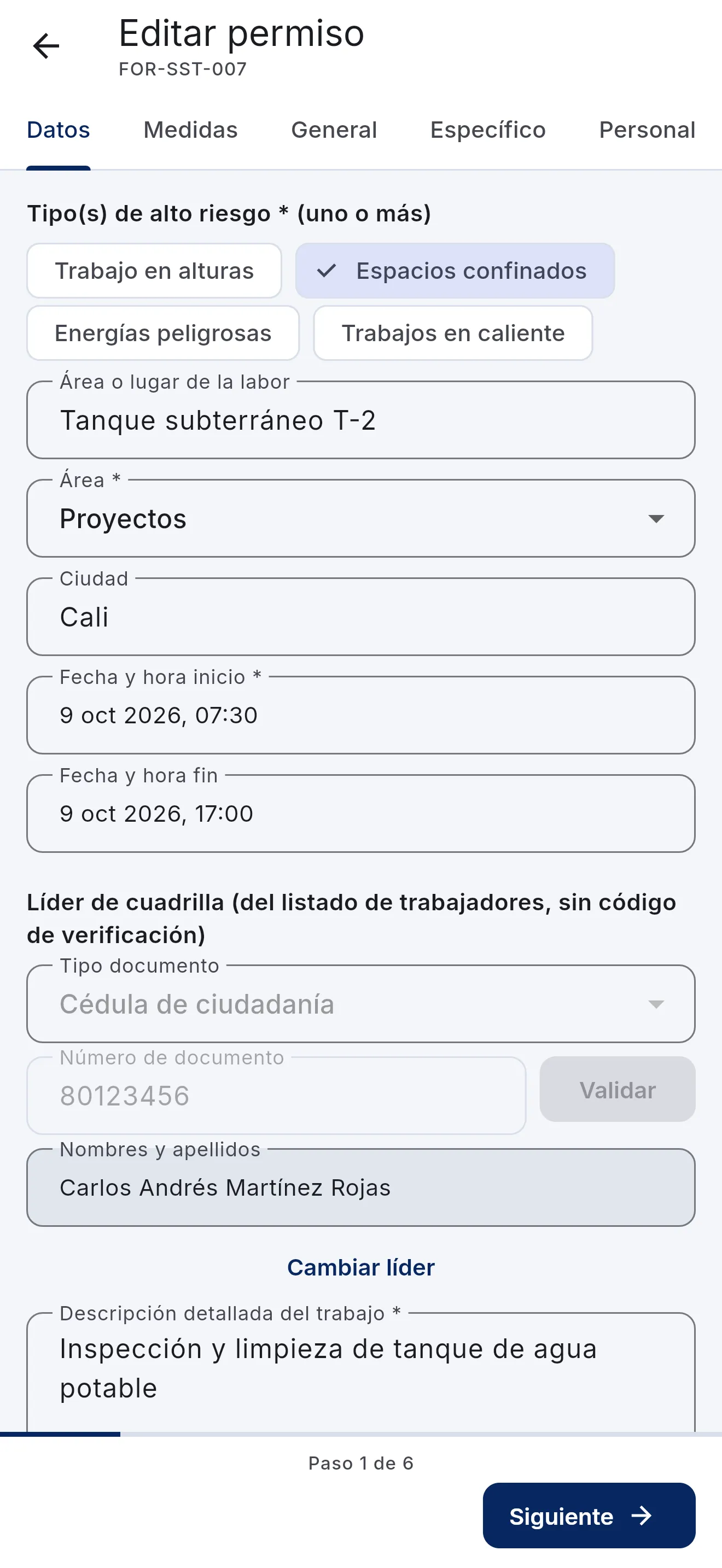 Formulario de permiso de trabajo en VIGIA SST con espacios confinados seleccionado como tipo de riesgo, en el celular